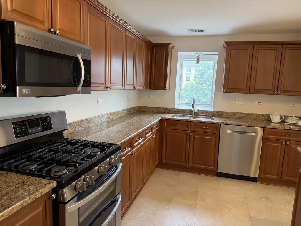 865 East 22nd Street Lombard IL 60148