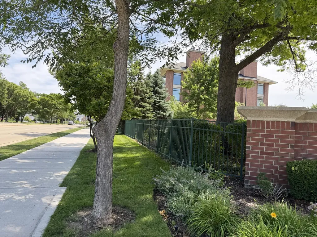 865 East 22nd Street Lombard IL 60148