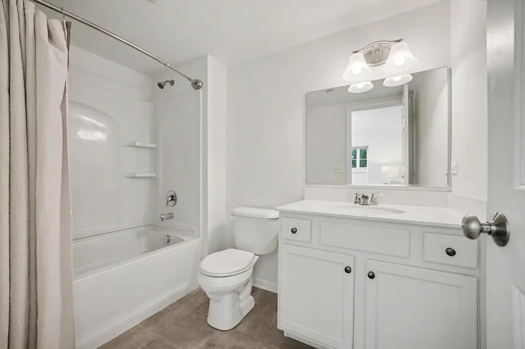 2492 Huntleigh Lane Woodridge IL 60517