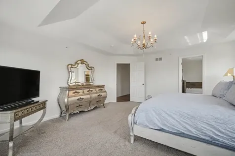 2492 Huntleigh Lane Woodridge IL 60517