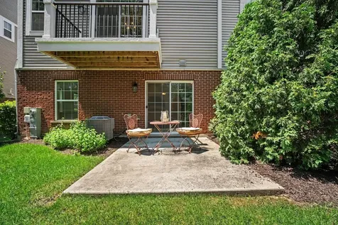 2492 Huntleigh Lane Woodridge IL 60517