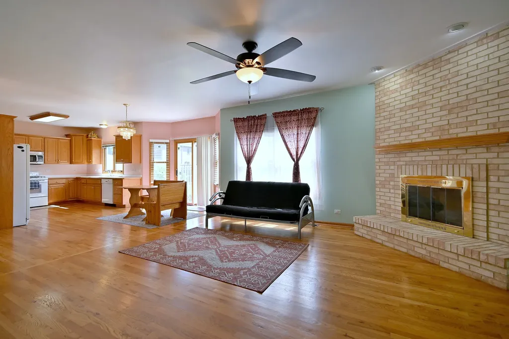 753 North Willow Road Elmhurst IL 60126
