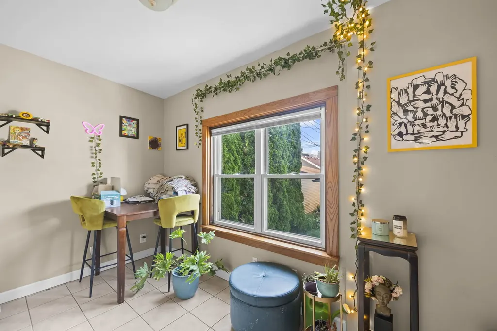 5848 West Catalpa Avenue Chicago IL 60630