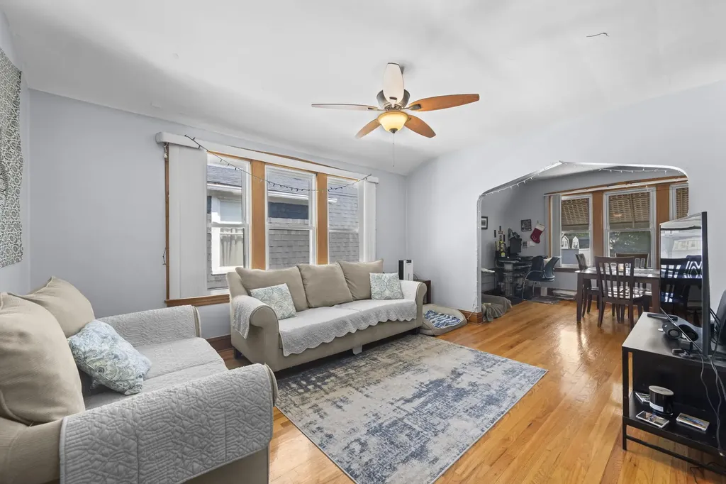 5848 West Catalpa Avenue Chicago IL 60630