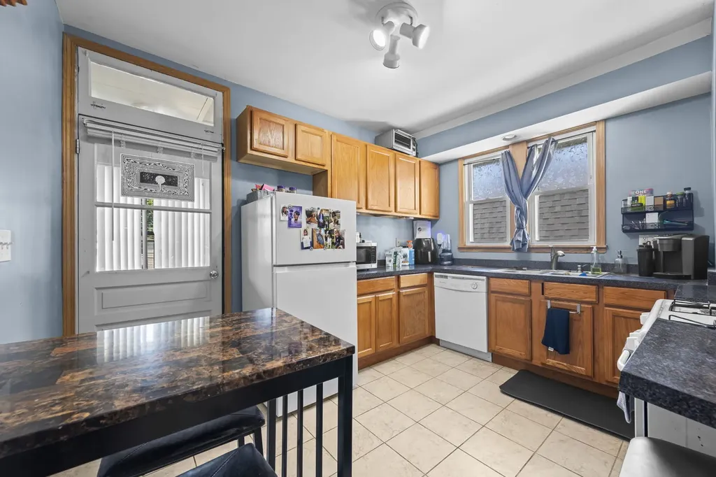 5848 West Catalpa Avenue Chicago IL 60630