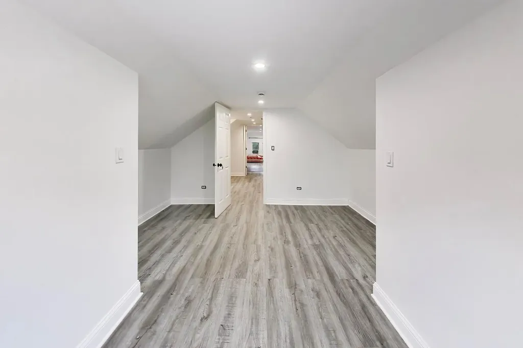 8915 South Racine Avenue Chicago IL 60620