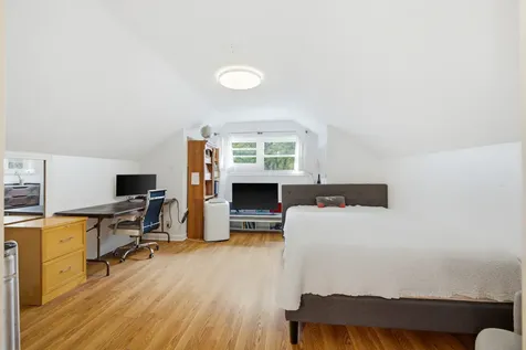 6542 North Maplewood Avenue Chicago IL 60645