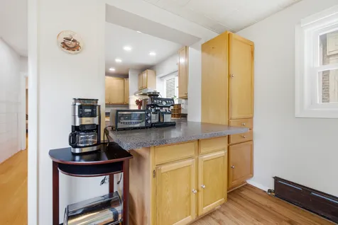 6542 North Maplewood Avenue Chicago IL 60645