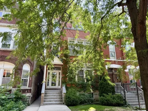 1463 North Leavitt Street Chicago IL 60622