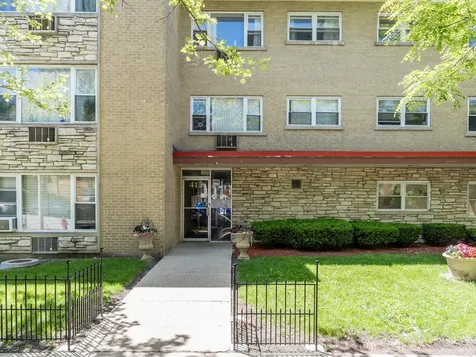 415 South Maple Avenue Oak Park IL 60302
