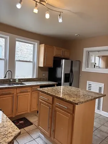 5642 North Bernard Street Chicago IL 60659