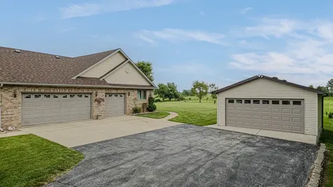 25111 South 104th Avenue Frankfort IL 60423