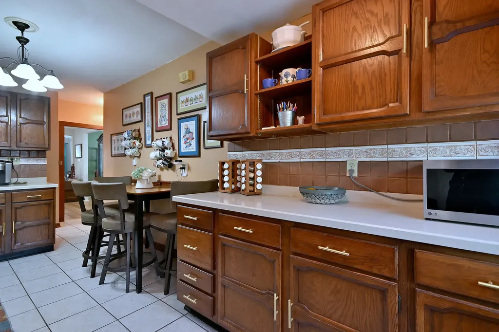 5108 West Winona Street Chicago IL 60630