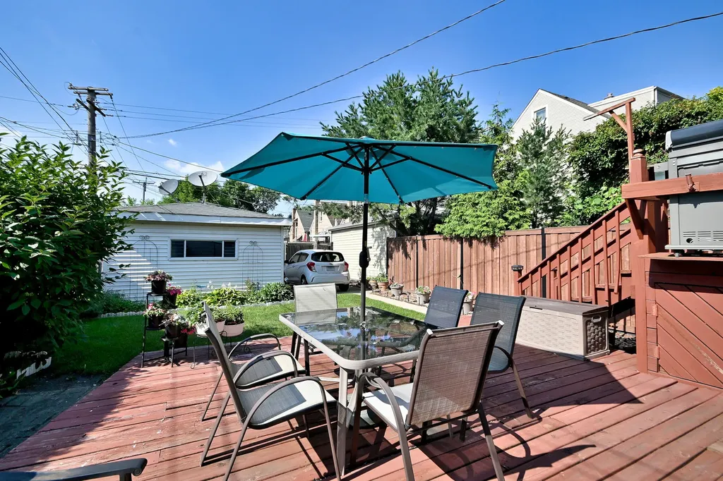 5108 West Winona Street Chicago IL 60630