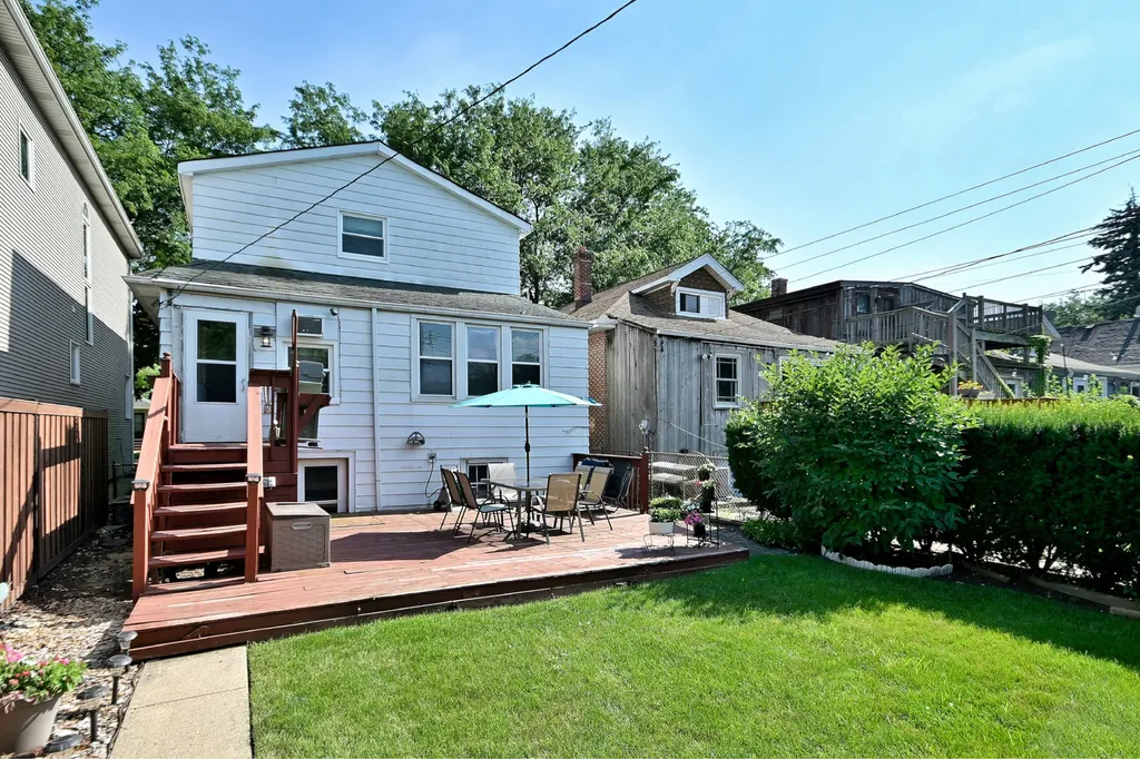 5108 West Winona Street Chicago IL 60630