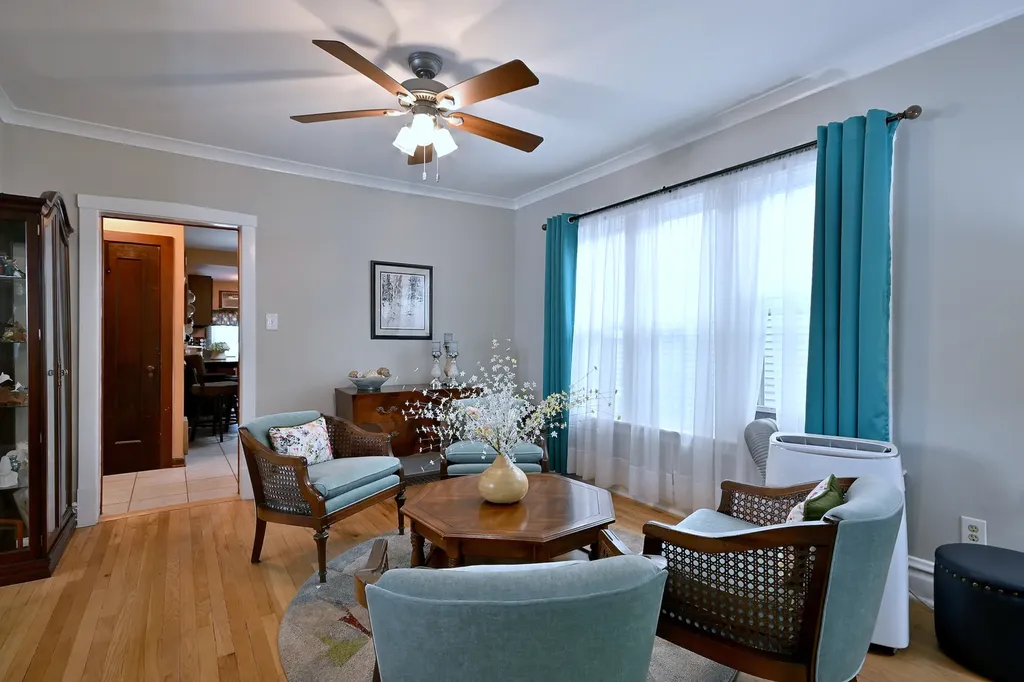 5108 West Winona Street Chicago IL 60630