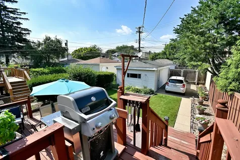 5108 West Winona Street Chicago IL 60630