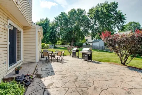 1636 Green River Drive Schaumburg IL 60194