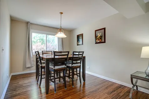 1636 Green River Drive Schaumburg IL 60194