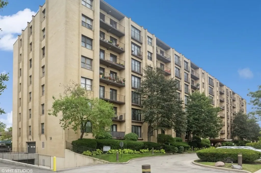 4601 West Touhy Avenue Lincolnwood IL 60712