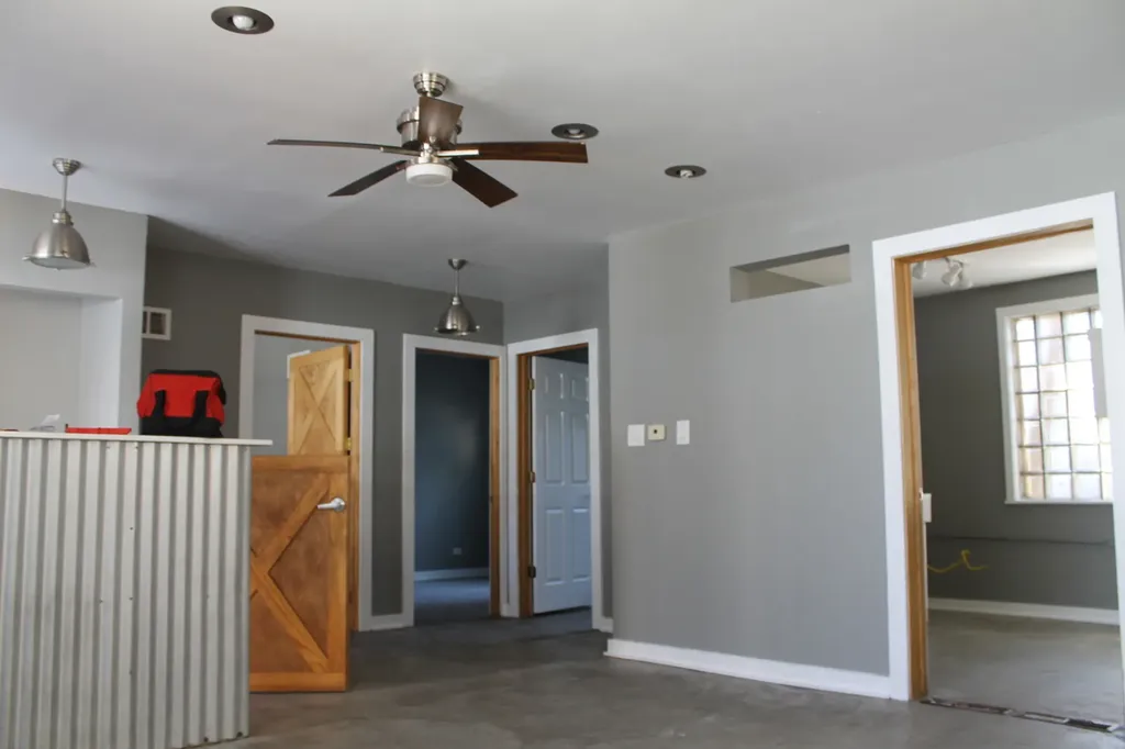 2227 West Belmont Avenue Chicago IL 60618