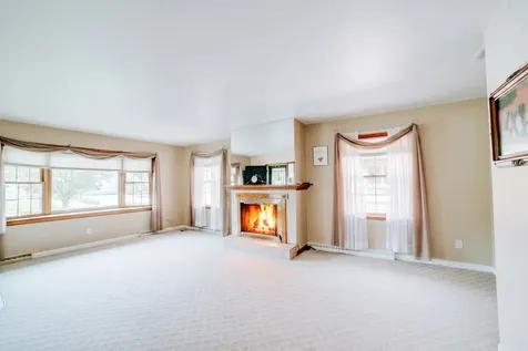 546 East Mulberry Street Watseka IL 60970