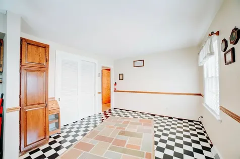 546 East Mulberry Street Watseka IL 60970