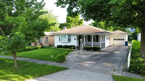 546 East Mulberry Street Watseka IL 60970