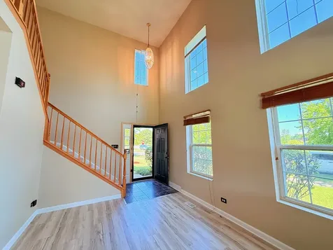 911 Berry Path Trail Matteson IL 60443