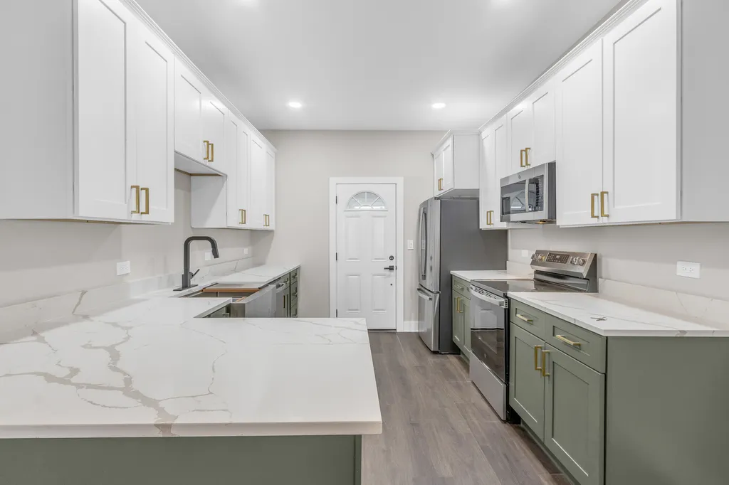 3823 West Wabansia Avenue Chicago IL 60647