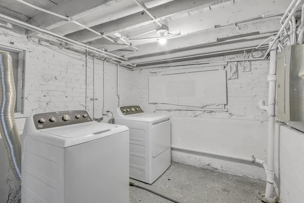 3823 West Wabansia Avenue Chicago IL 60647
