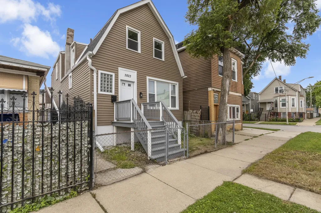 3823 West Wabansia Avenue Chicago IL 60647