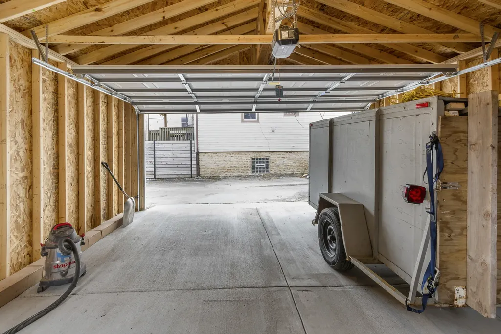 3823 West Wabansia Avenue Chicago IL 60647