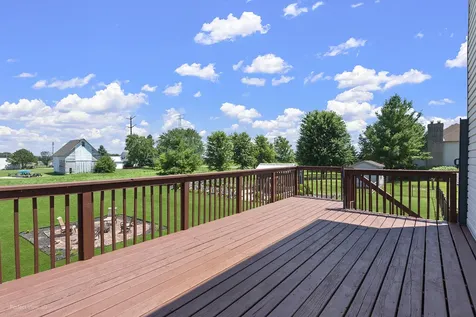 19043 South Saddlebrook Drive Shorewood IL 60404