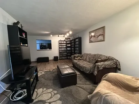 21 Truman Court Streamwood IL 60107