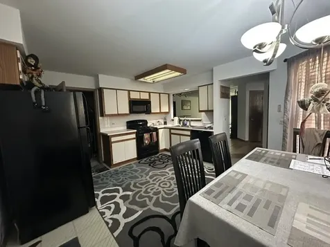 21 Truman Court Streamwood IL 60107