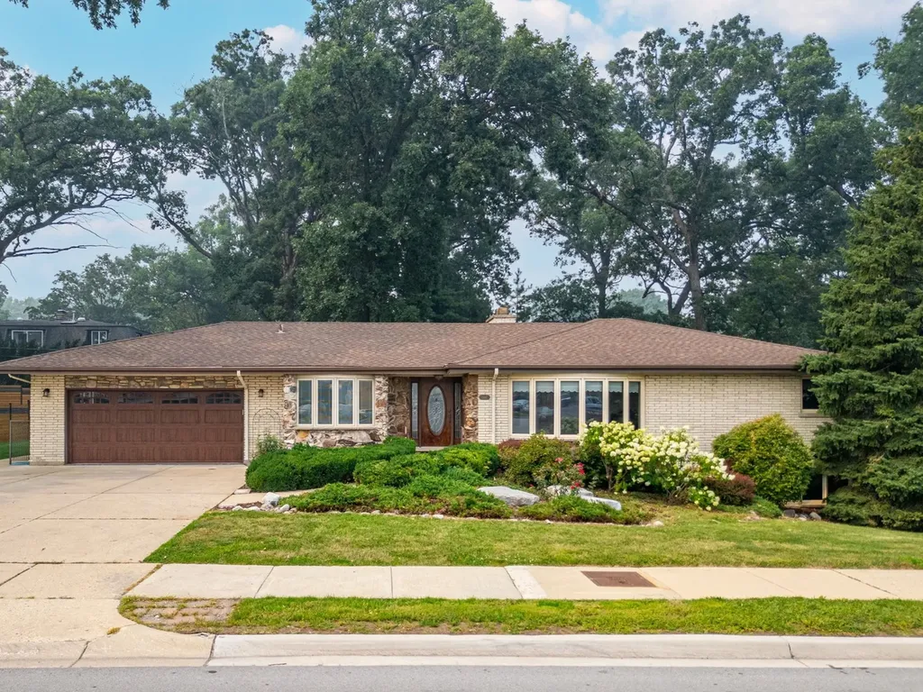 304 East Irving Park Road Roselle IL 60172