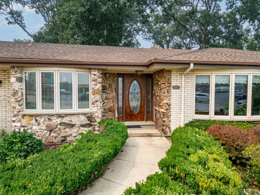 304 East Irving Park Road Roselle IL 60172