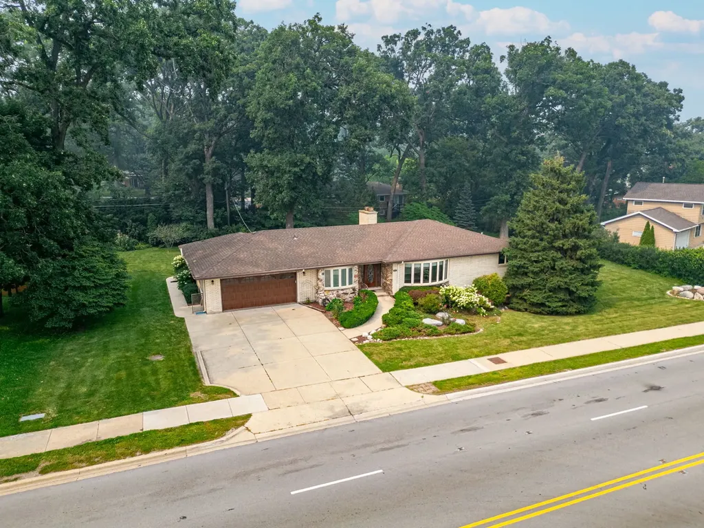 304 East Irving Park Road Roselle IL 60172