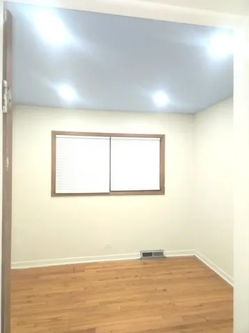 4136 North Kedvale Avenue Chicago IL 60641