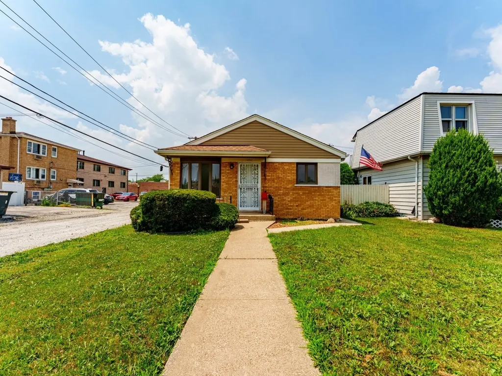 7852 Neenah Avenue Burbank IL 60459