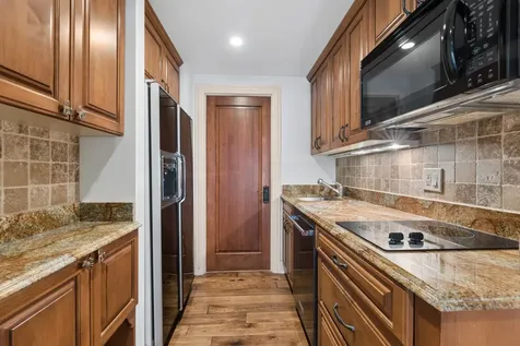 200 East Delaware Place Chicago IL 60611