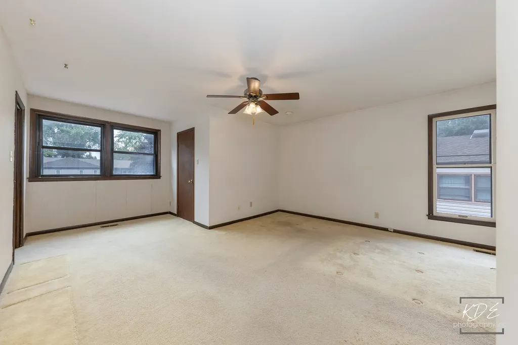 446 Galahad Road Bolingbrook IL 60440
