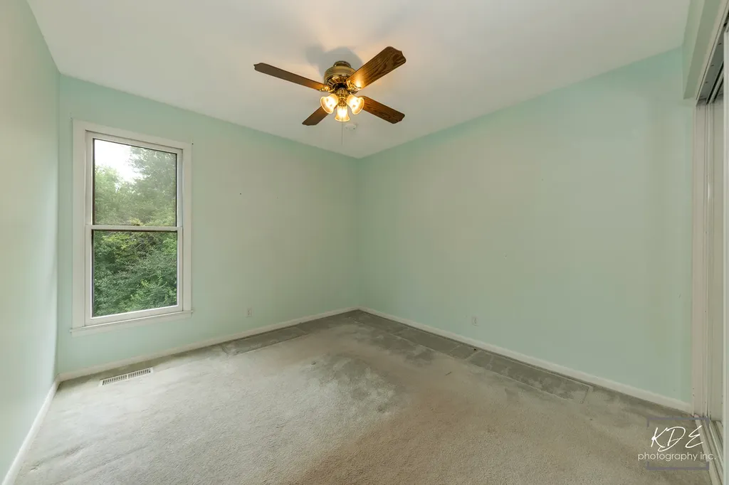 446 Galahad Road Bolingbrook IL 60440