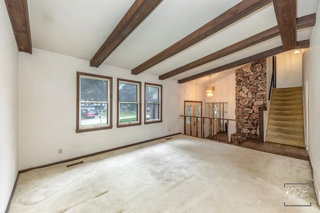 446 Galahad Road Bolingbrook IL 60440