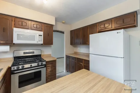 446 Galahad Road Bolingbrook IL 60440