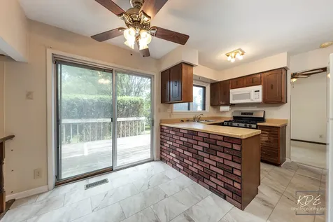 446 Galahad Road Bolingbrook IL 60440