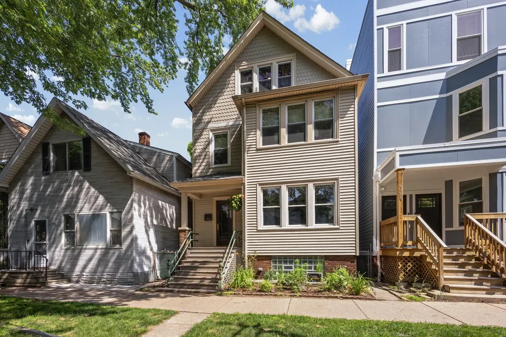 1932 West School Street Chicago IL 60657