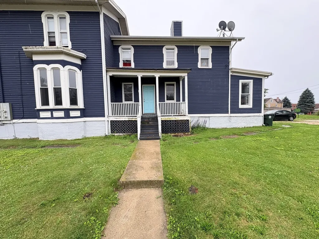 86 North 4th Street Aurora IL 60505