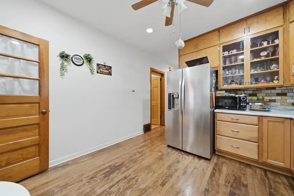 4746 North Karlov Avenue Chicago IL 60630